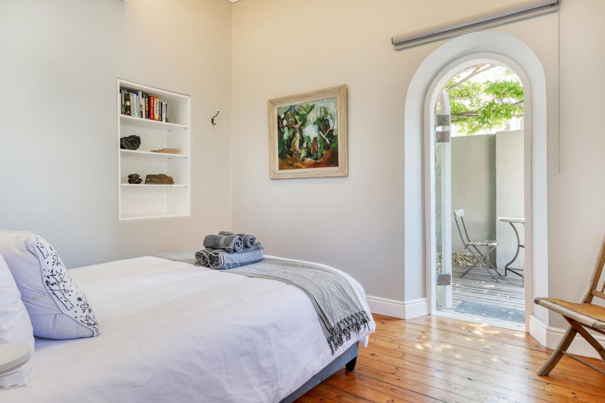 Behr Road Apartment With Sea View Patio Cape Town Exterior foto