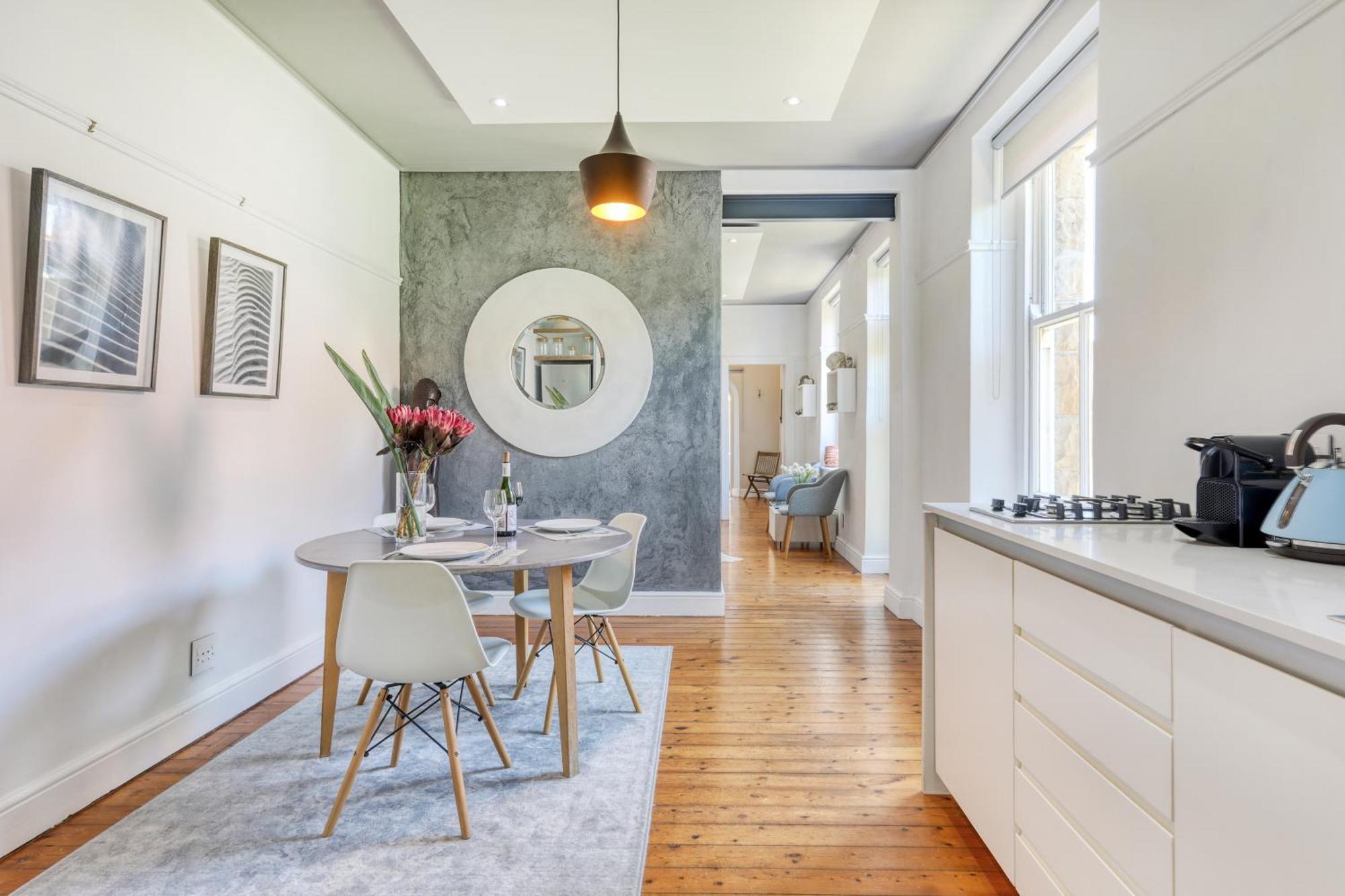 Behr Road Apartment With Sea View Patio Cape Town Exterior foto
